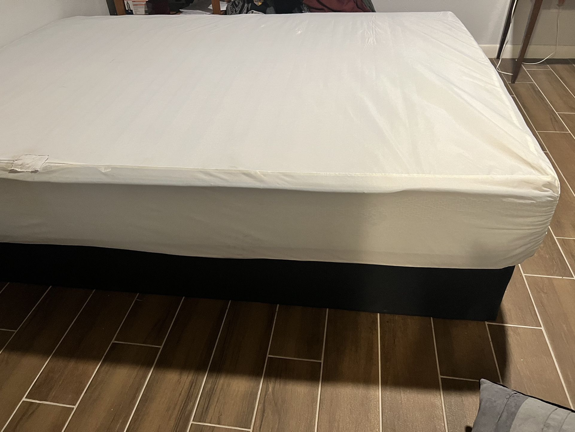 Queen Mattress With Frame 