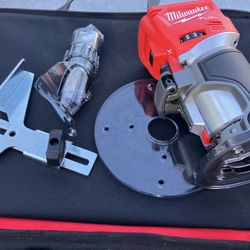 Milwaukee Router M12