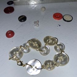 Button Bracelet 