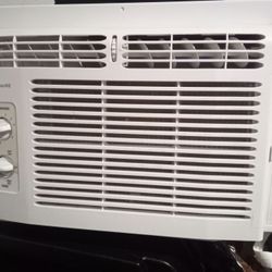 Frigidaire 5,000 BTU Window Unit Air Conditioner