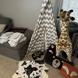 Boys Bedroom Decor With Pottery Barn Giraffe And Elephant 