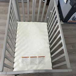 Mini Foldable And Portable Crib 
