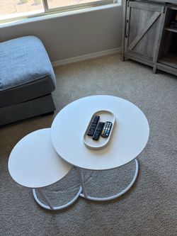 White Round Nesting Coffee Table Set