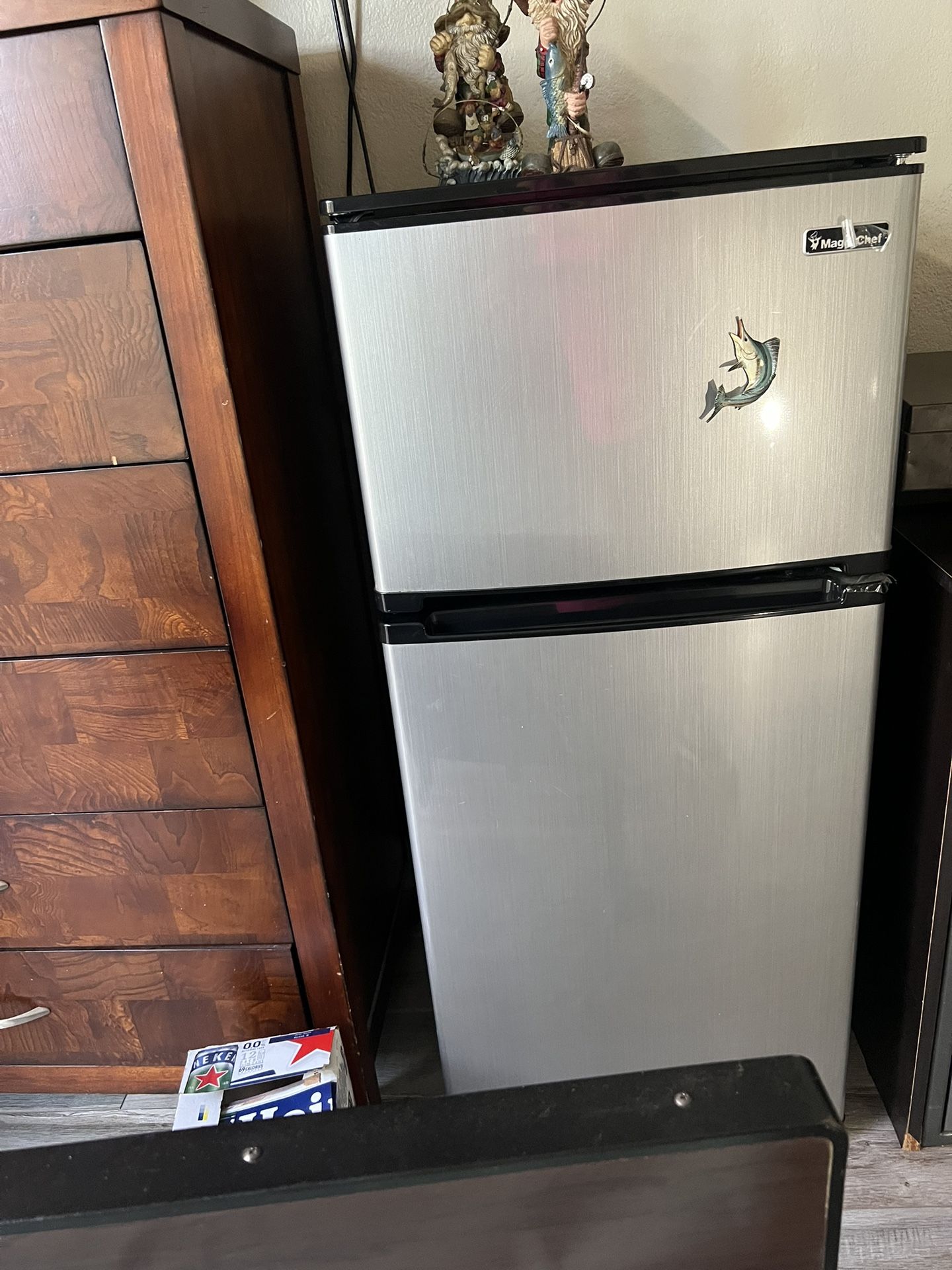 Magic Chef Mini Fridge 