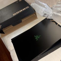 RAZER BLADE 16 (2024) GAMING LAPTOP 