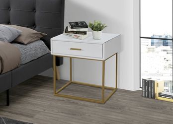 Arlo - White Nightstand