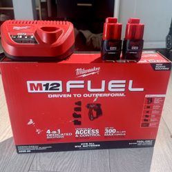 Milwaukee. FUEL 4-in-1 Drilll/Driver  12V Li-Ion Brushless Cordless 4-in-1  Installation 3/8 in. Drill Driver Kit   