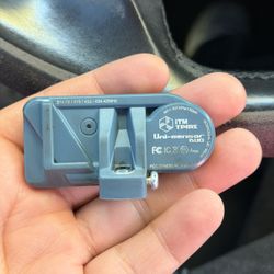 Universal Aftermarket Tire Pressure Sensor 