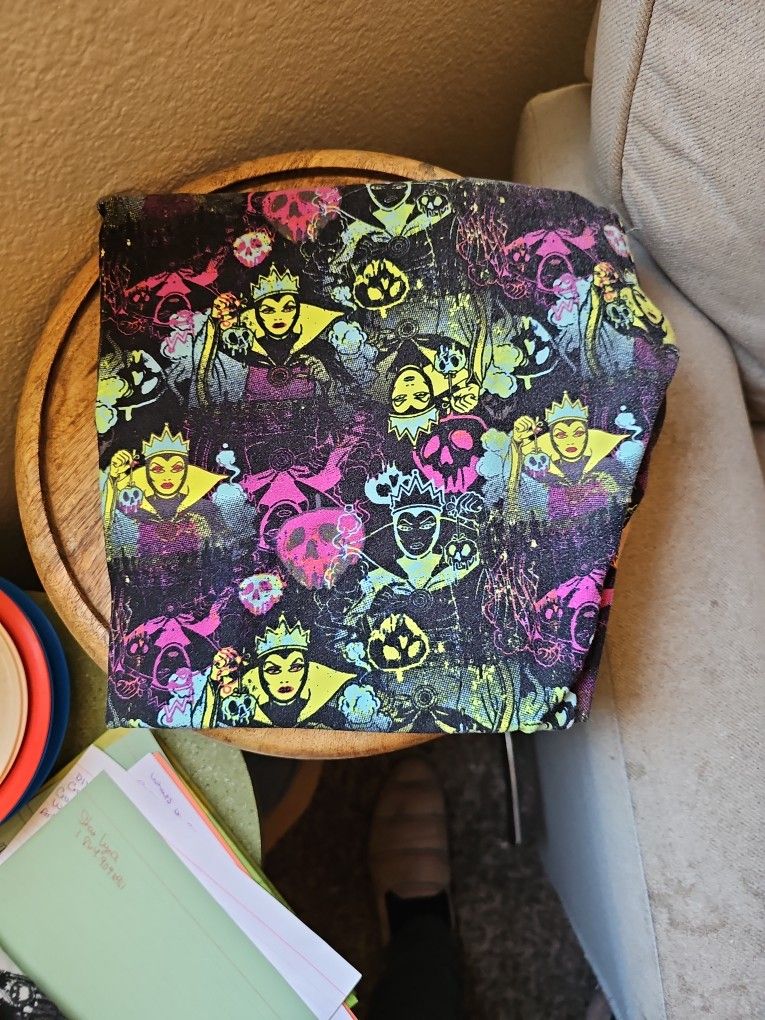 Tc Lularoe Disney LEGGINGS Evil Queen