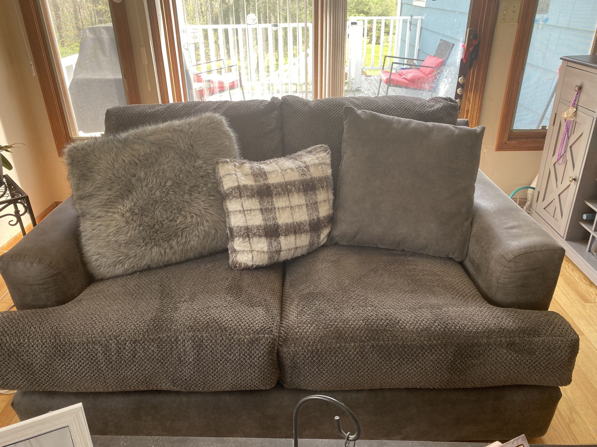 loveseat