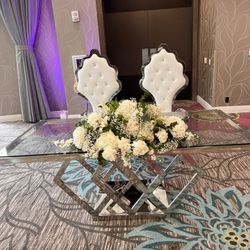 Sweetheart Table For Wedding And Parties 