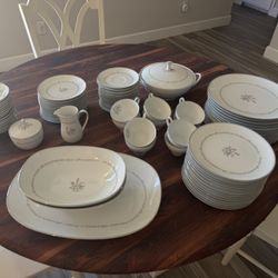 NORITAKE CHINA Mayfair 6109