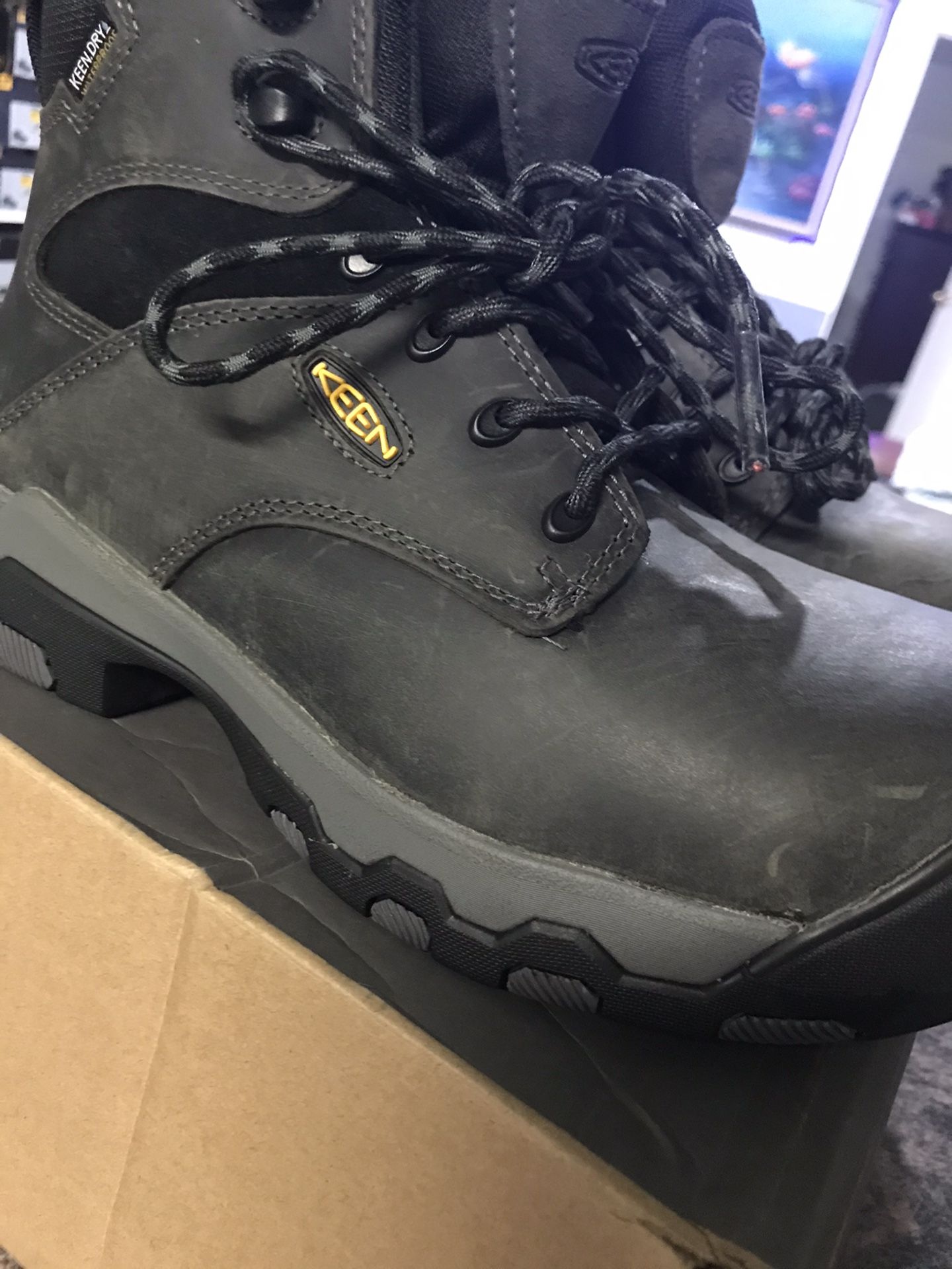 Work boots// hablo español// WOMEN'S HELENA 6" WATERPROOF // COMPOSITE TOE)size (6.5)(8.5)