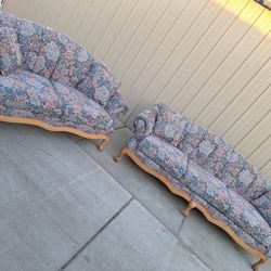 Antique SofaLoveseat In Great Condition