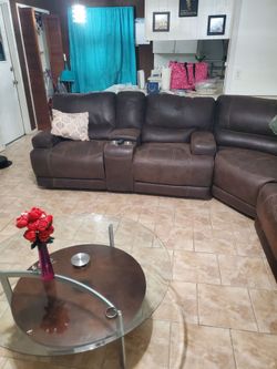 Power reclining Sectional