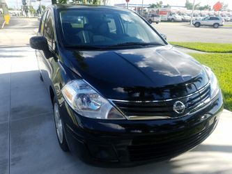 Nissan versa 2010