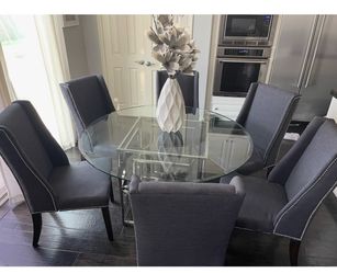 Z Gallerie Abigail Dining Table