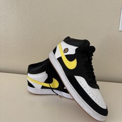 Nike Court Vision Mid Go the Extra Smile