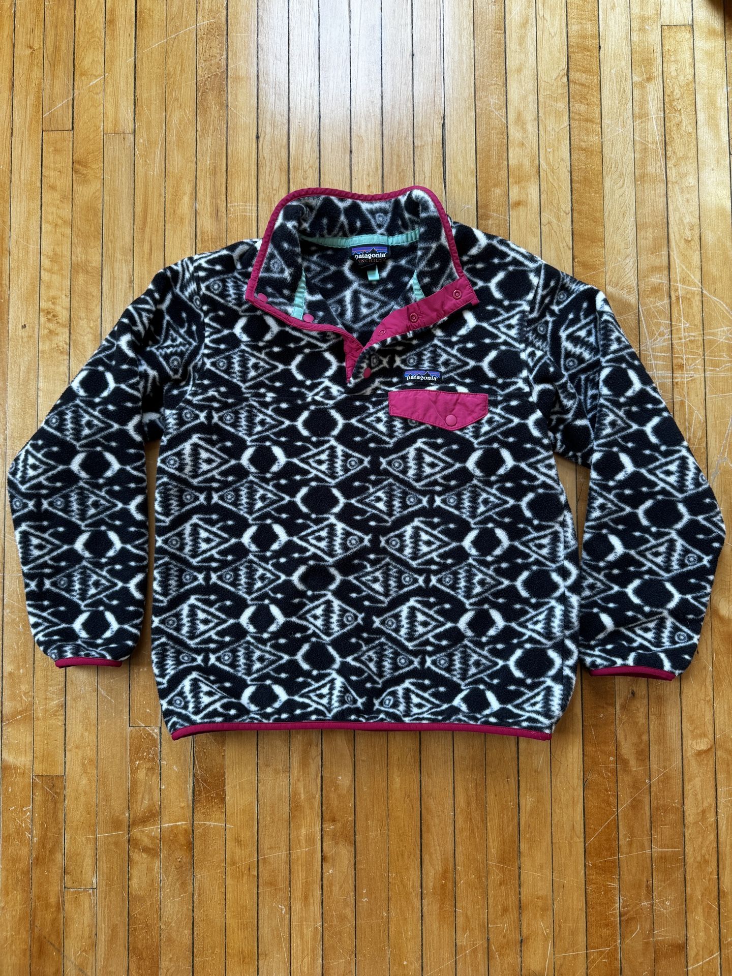 VTG Patagonia Synchilla Ikat Big Fish Snap T Fleece Woman’s Pullover Sz. M