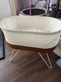 Snoo bassinet