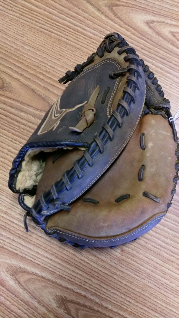 Right Handed Champro CPX 444 Catchers Mitt