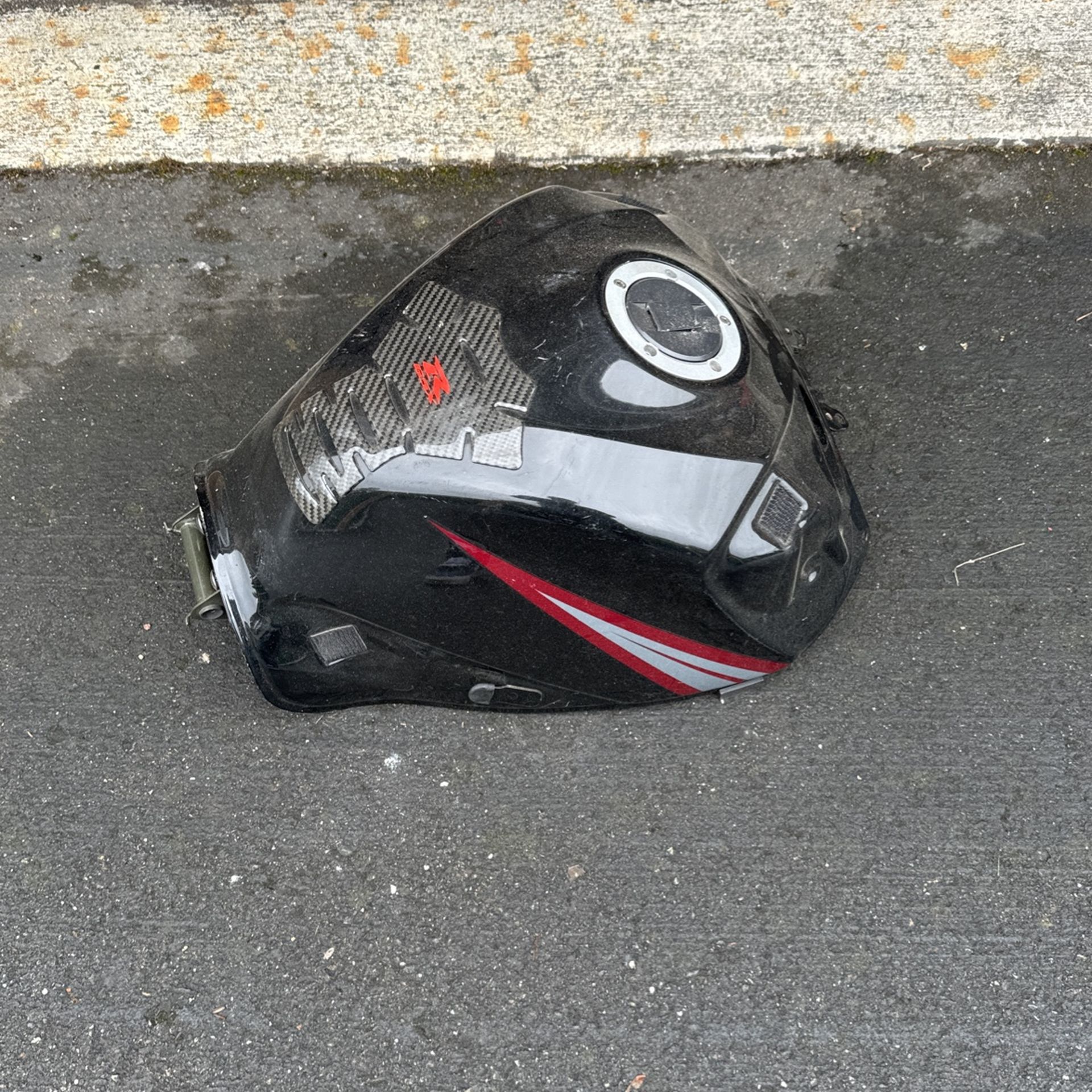 GSX-R 750 Fuel tank
