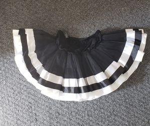 Leg Avenue mini skirt