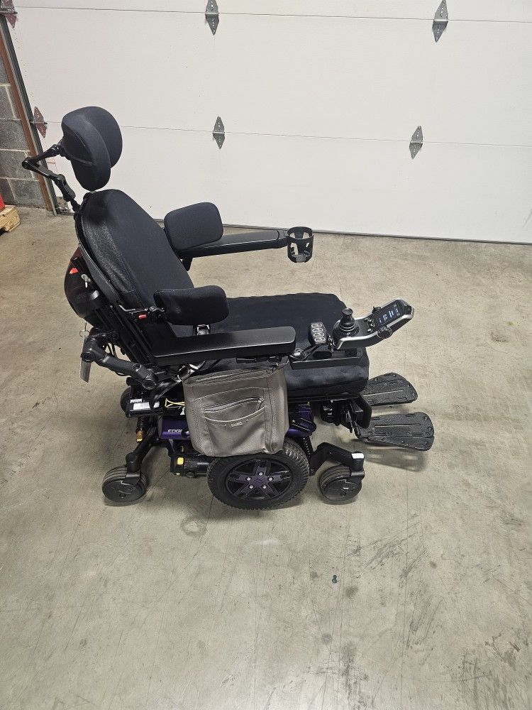 Quantum Q6 Edge 3 Power Wheelchair