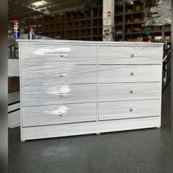 8 Drawer Dresser