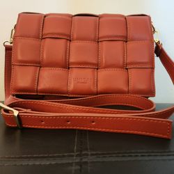VERA PELLE UNICA! FIRENZE Quilted Italian Top Grain Leather Papaya Crossbody Purse