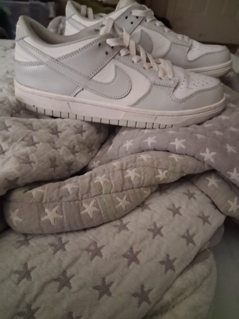 Nike Shoes Size 9
