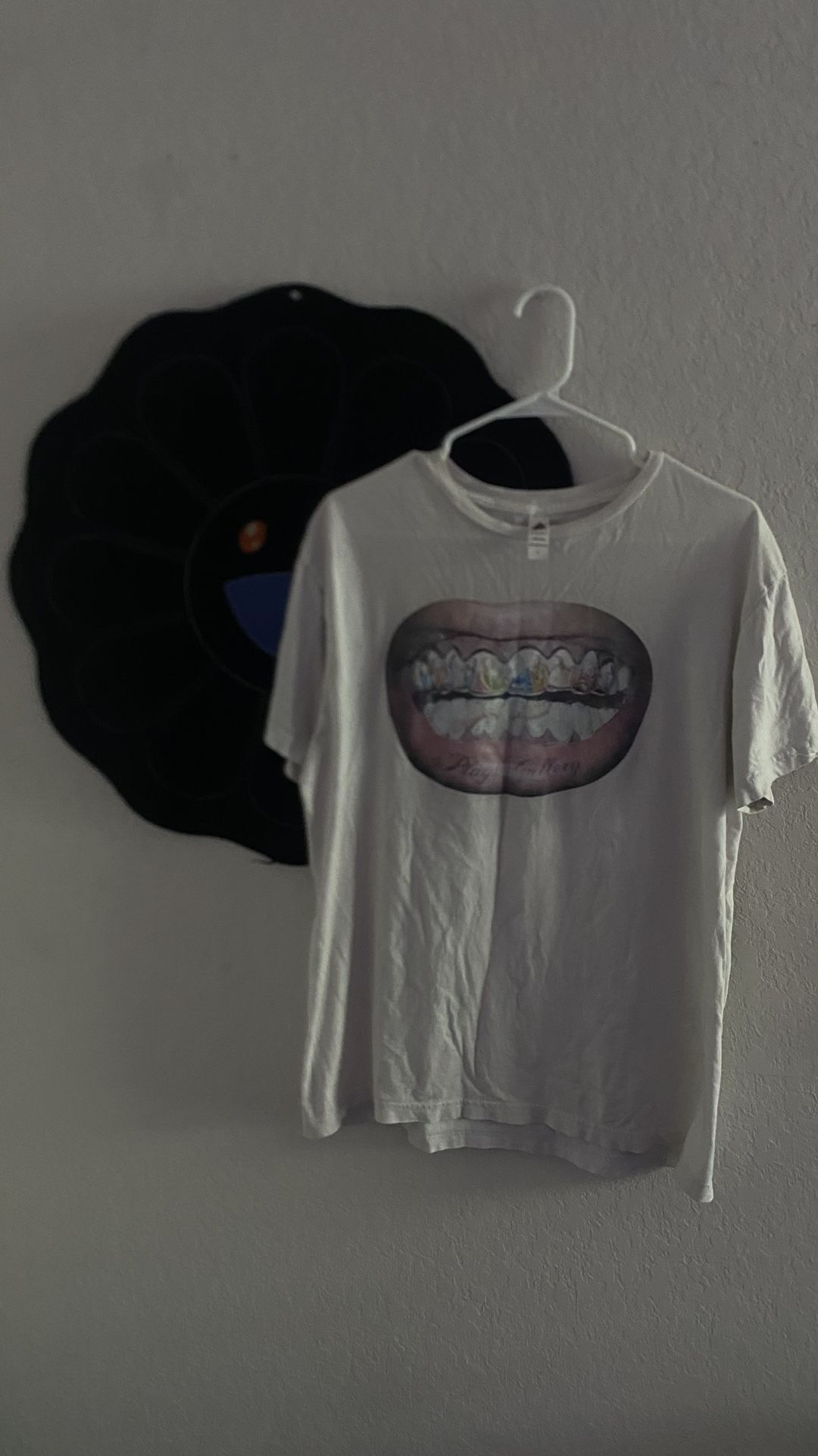 unisex trending graphic t-shirt