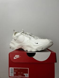 Women’s Nike TC 7900