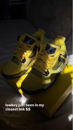 Jordan 4s Retro lightnings