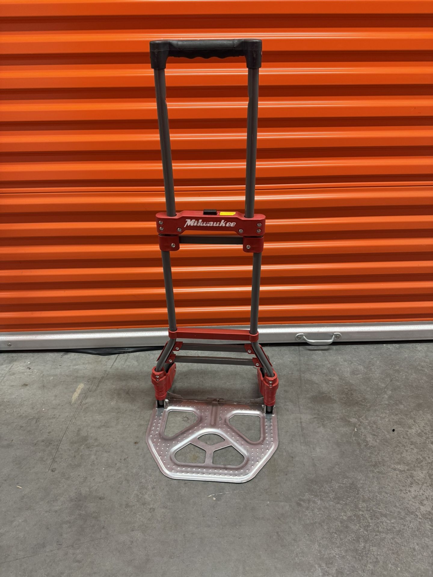 Milwaukee 73777 Lightweight Collapsible Folding Hand Truck 150 lbs. Capacity