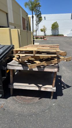 FREE WOOD TABLE AND PALLETS