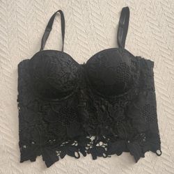 🖤 Black Lace Crop Top – Size M | Adjustable & Padded 💋