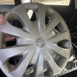 Nissan Snap on Hubcaps 15”