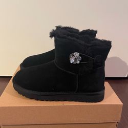 100% Authentic Brand New in Box UGG Mini Bailey Button Gem Boots / Women size 7 / Color: Black