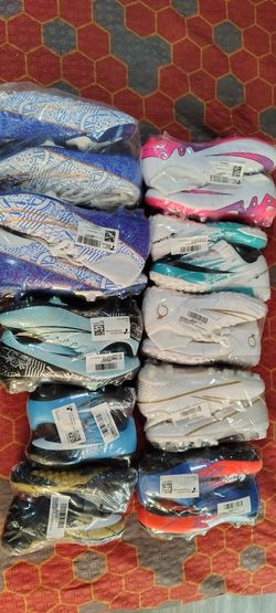 SOCCER/FUTBOL  CLEATS   - DIFF TYPES & SIZES AVAILABLE -BRAND NEW