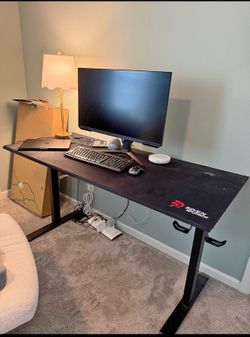 Gaming Desk 55”, T-Shaped Carbon Fiber Surface