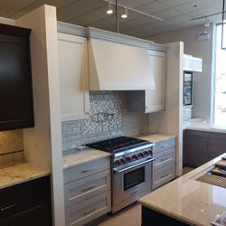 Showroom Kitchen Cabinets