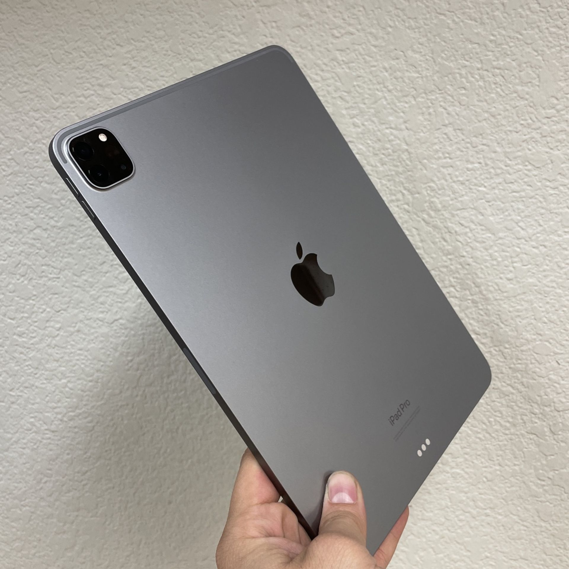 iPad Pro 11 Inch 4th Gen (50down)