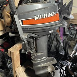 Mariner 25hp, 2-Stroke Outboard. 