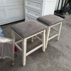 2 Dining Stools