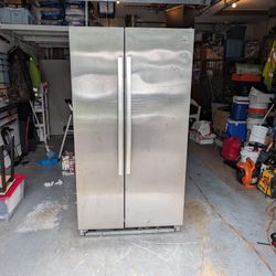 Large Kenmore Stainless Steel Refrigerator Freezer 