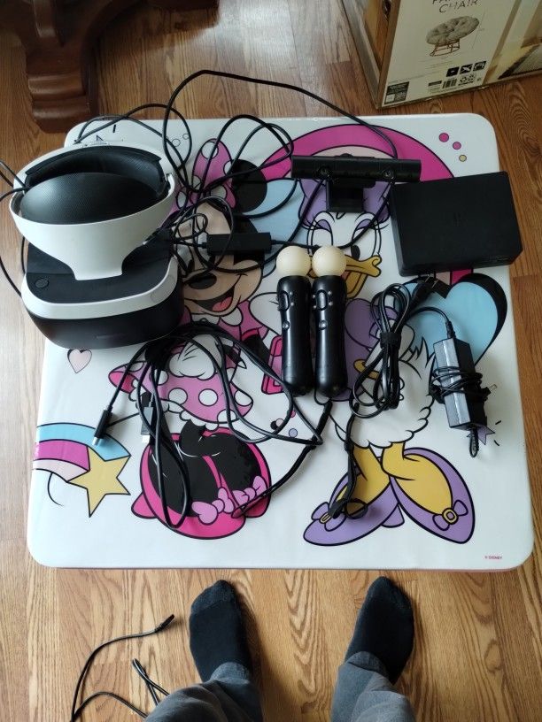 PlayStation VR Set And Two Motion Controllers