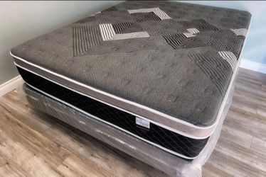 Queen Oasis Thermal Comfort Europillow Top 12inch Matres!