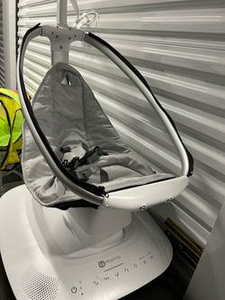 4 moms automatic baby rocker