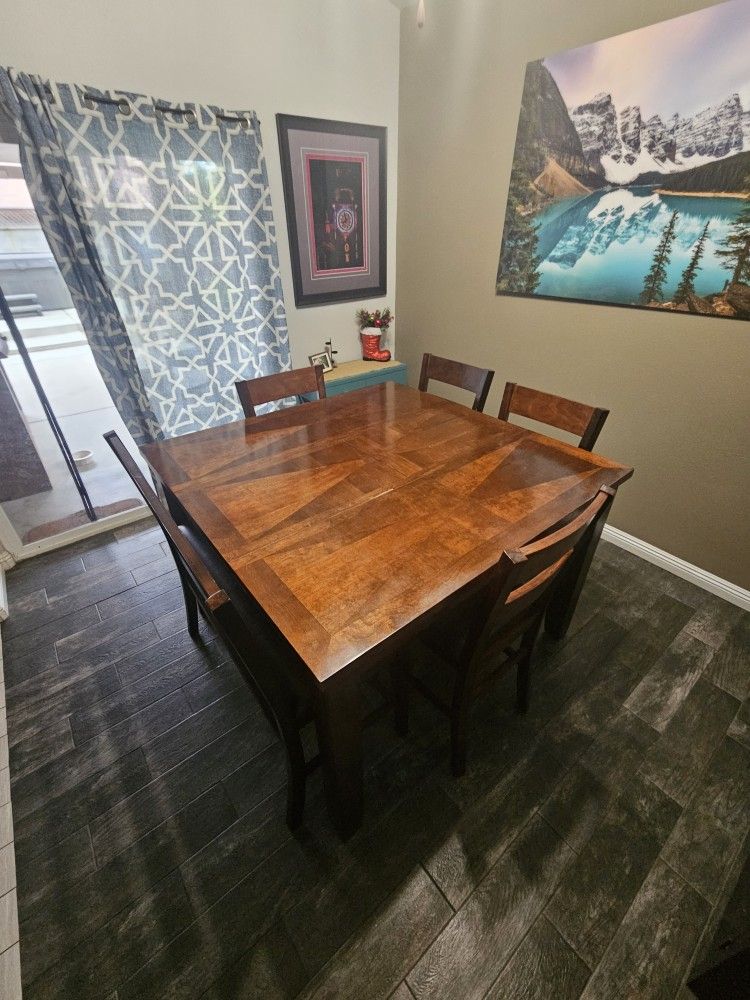 Dinning Table